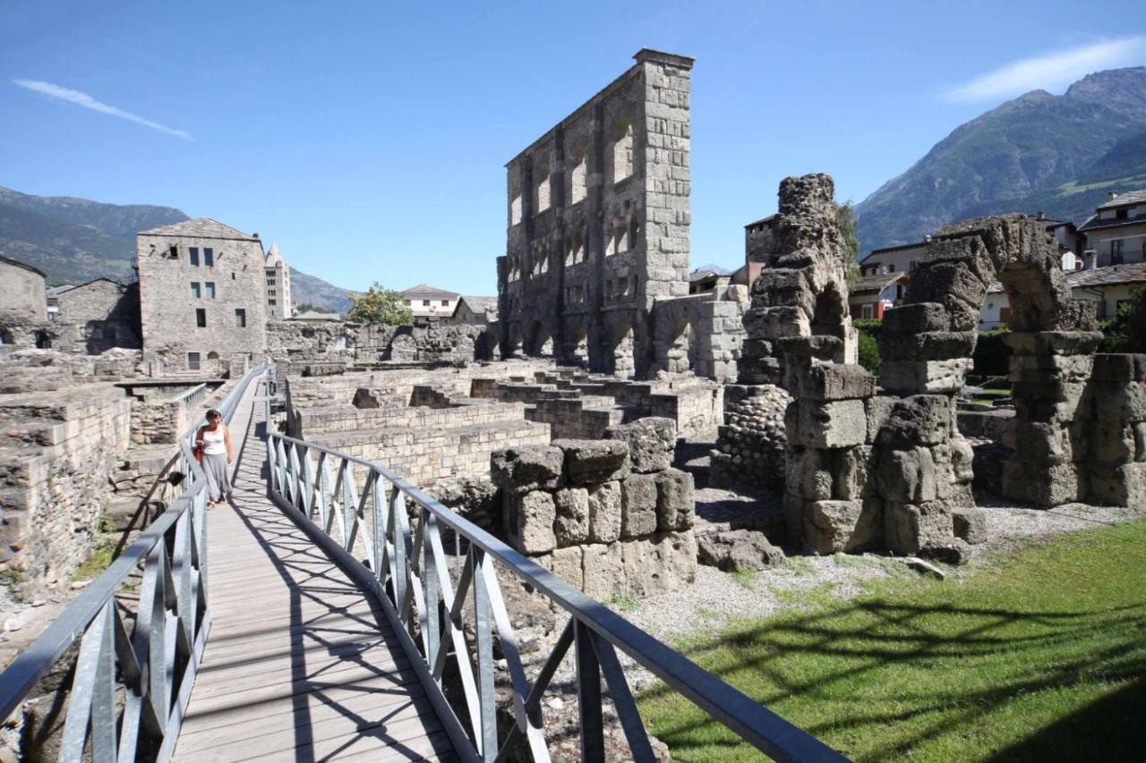 Casa Lucy Apartment Aosta Exterior foto